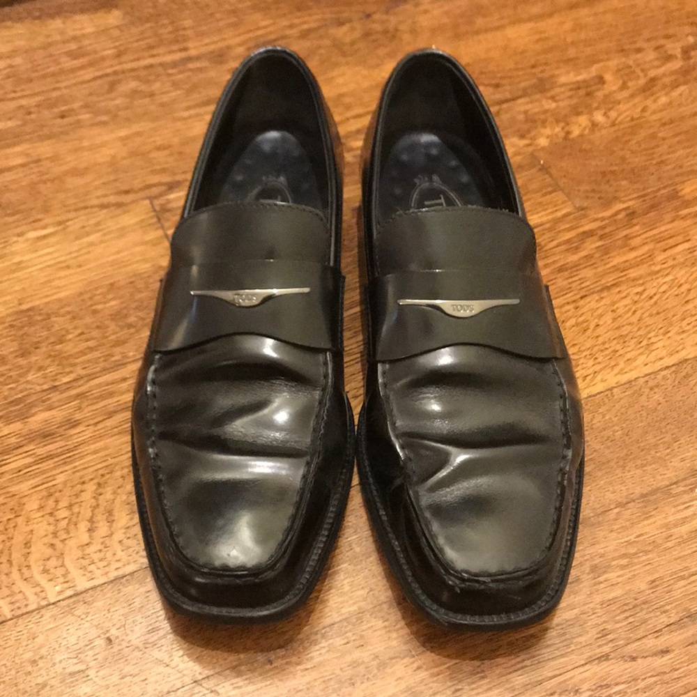 Tod’s Black Leather Loafers